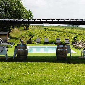 **** Apartahotel Chateau De Tauzies, The Originals Relais Francia