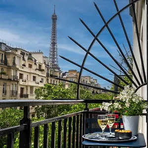 فندق Le Cercle Tour Eiffel