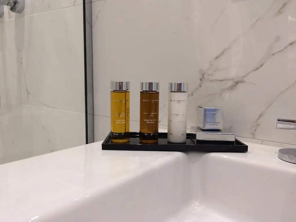 Relais12Bis Bed & Breakfast By Eiffel Tower Paris 3*,