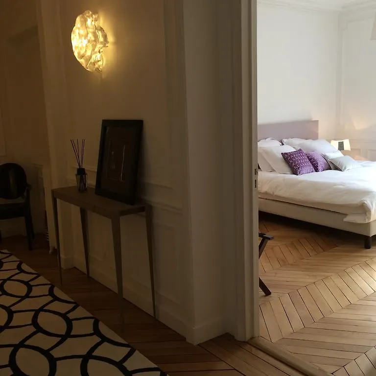 Relais12Bis Bed & Breakfast By Eiffel Tower Paris