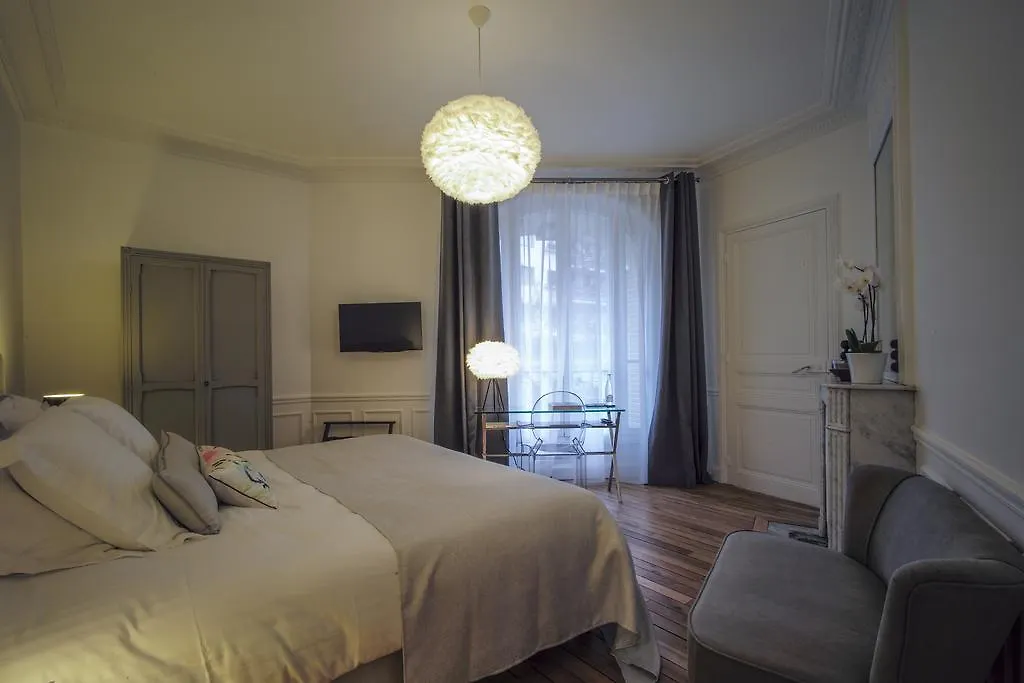 Relais12Bis Bed & Breakfast By Eiffel Tower Paris