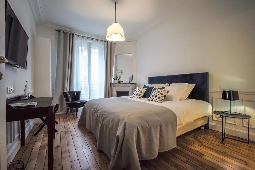 Relais12Bis Bed & Breakfast By Eiffel Tower Paris