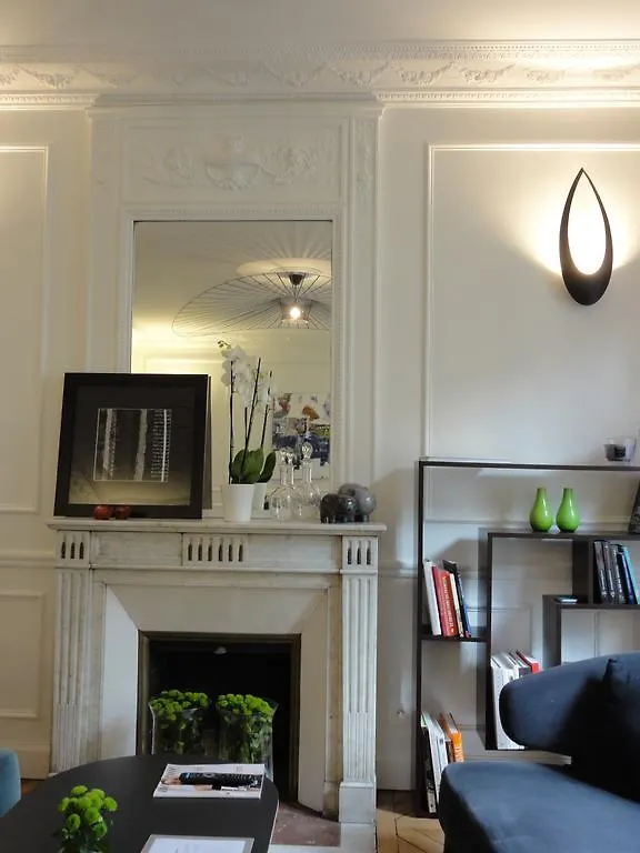 Relais12Bis Bed & Breakfast By Eiffel Tower Paris