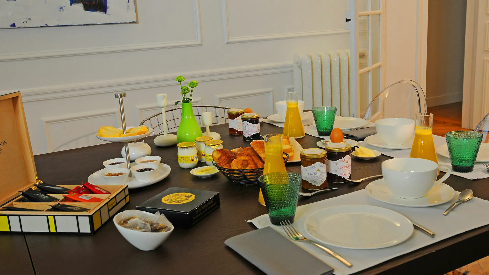 Relais12Bis Bed & Breakfast By Eiffel Tower Paris France